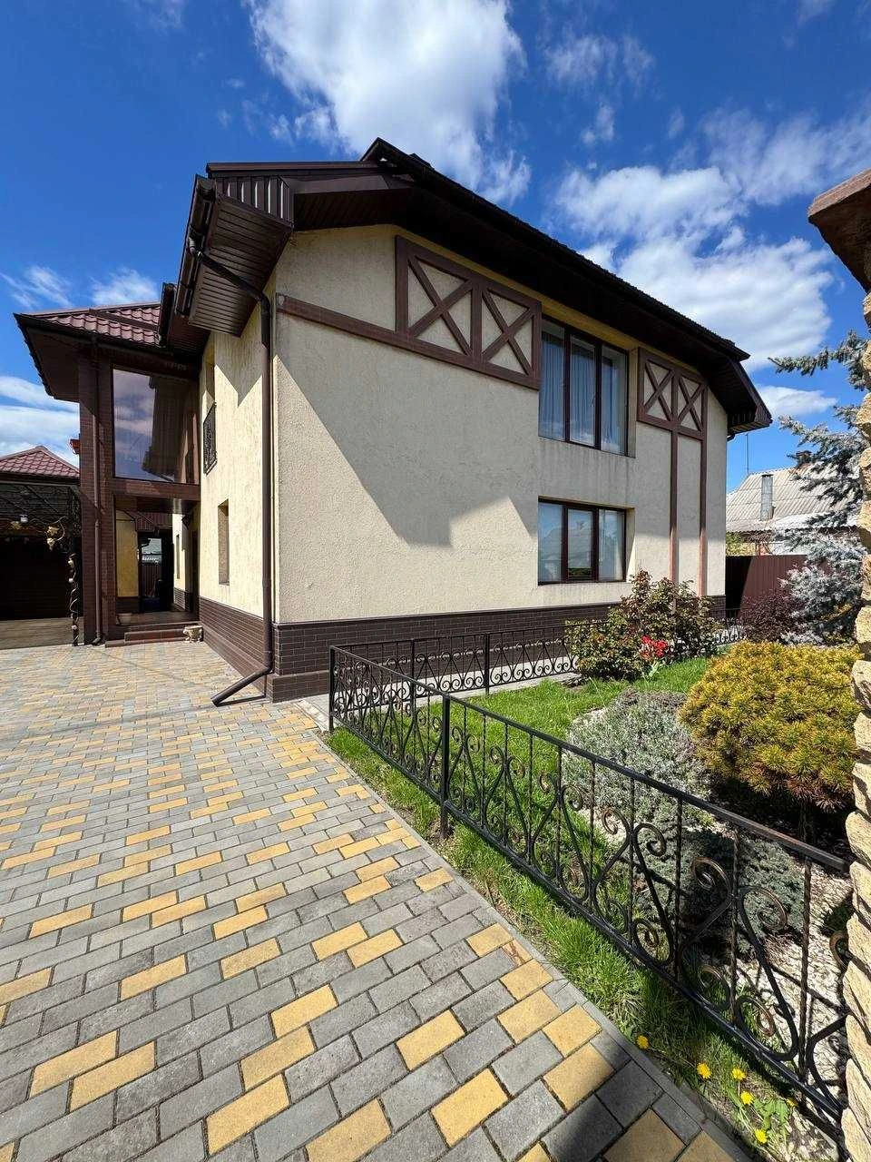 Sale of a Modern House in Kryvyi Rih - 236 sq.m of Comfort