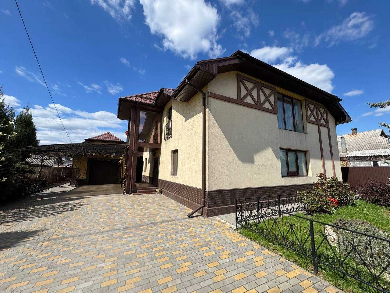 Sale of a Modern House in Kryvyi Rih - 236 sq.m of Comfort