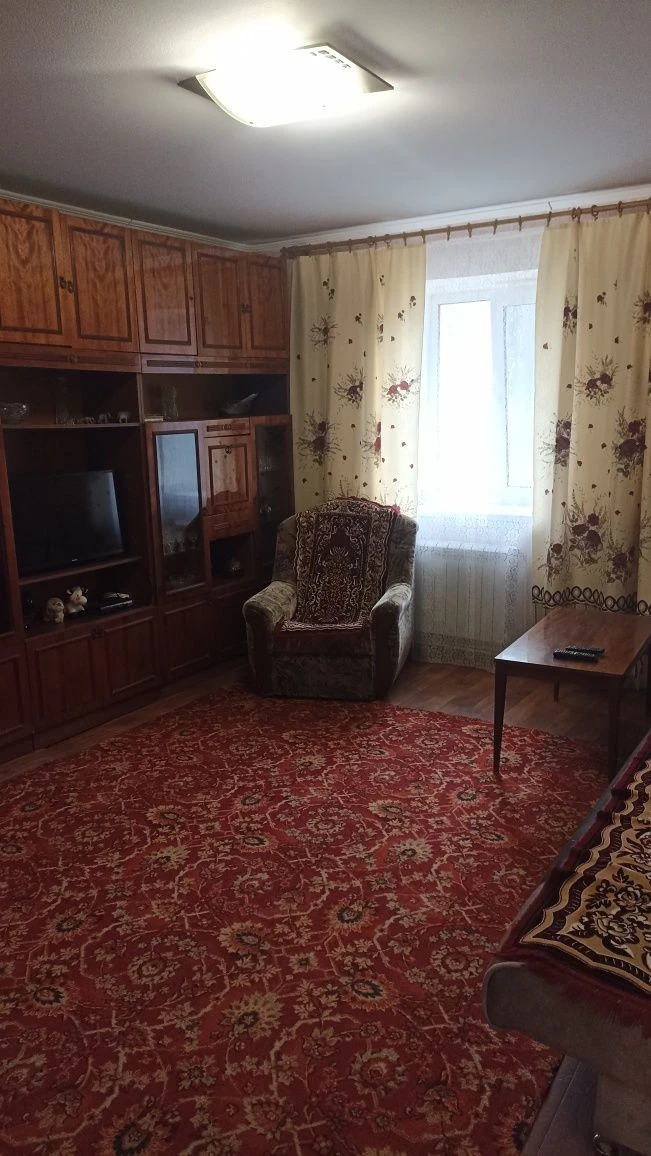 Продаж будинку з меблями та технікой. Тернівський р-н.