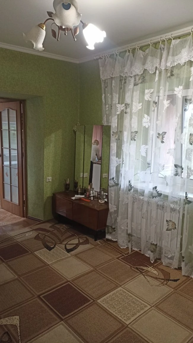 Продаж будинку з меблями та технікой. Тернівський р-н.