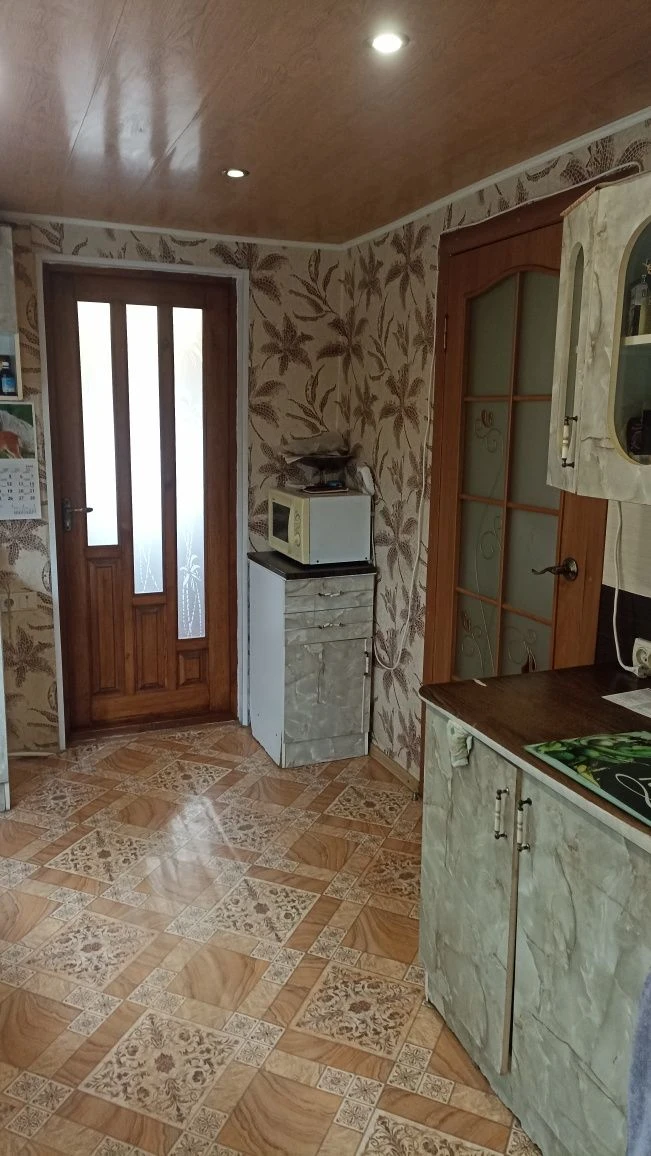 Продаж будинку з меблями та технікой. Тернівський р-н.