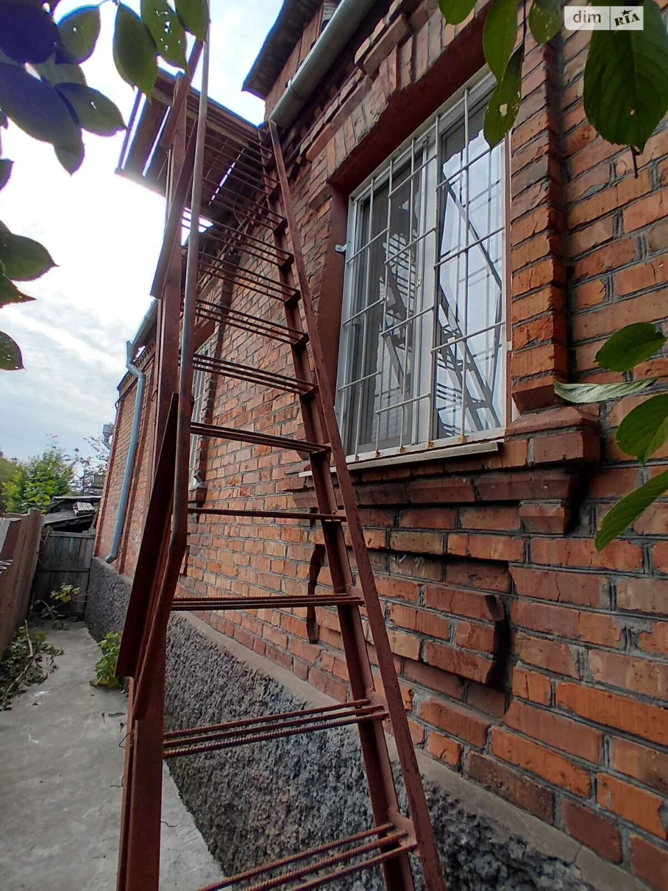 House for Sale - Dovzhyntsy