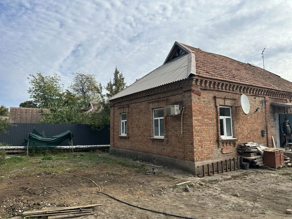 Топ , Дом на [ Черняховского .Героїв Полку Азов ] ул Тамансь