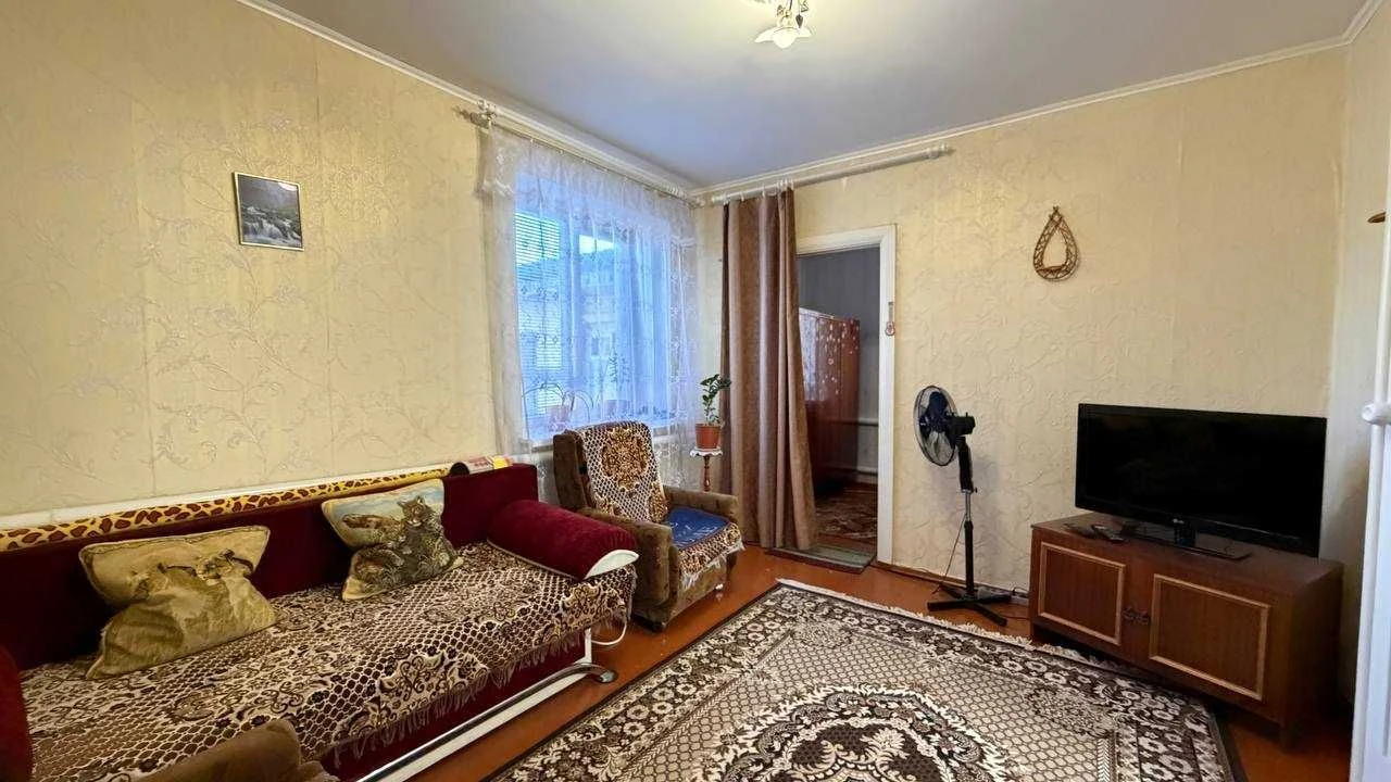 Продаж доглянутого будинку на Довгинцево, ділянка 10 соток