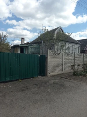 House for sale near the central market, School Street