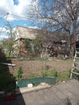 House for sale near the central market, School Street