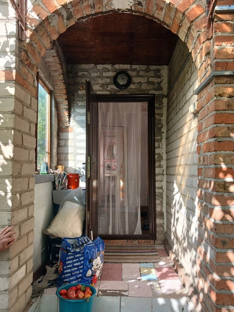 Luxury cottage with a garage, up to 10 km from Zarechnoye