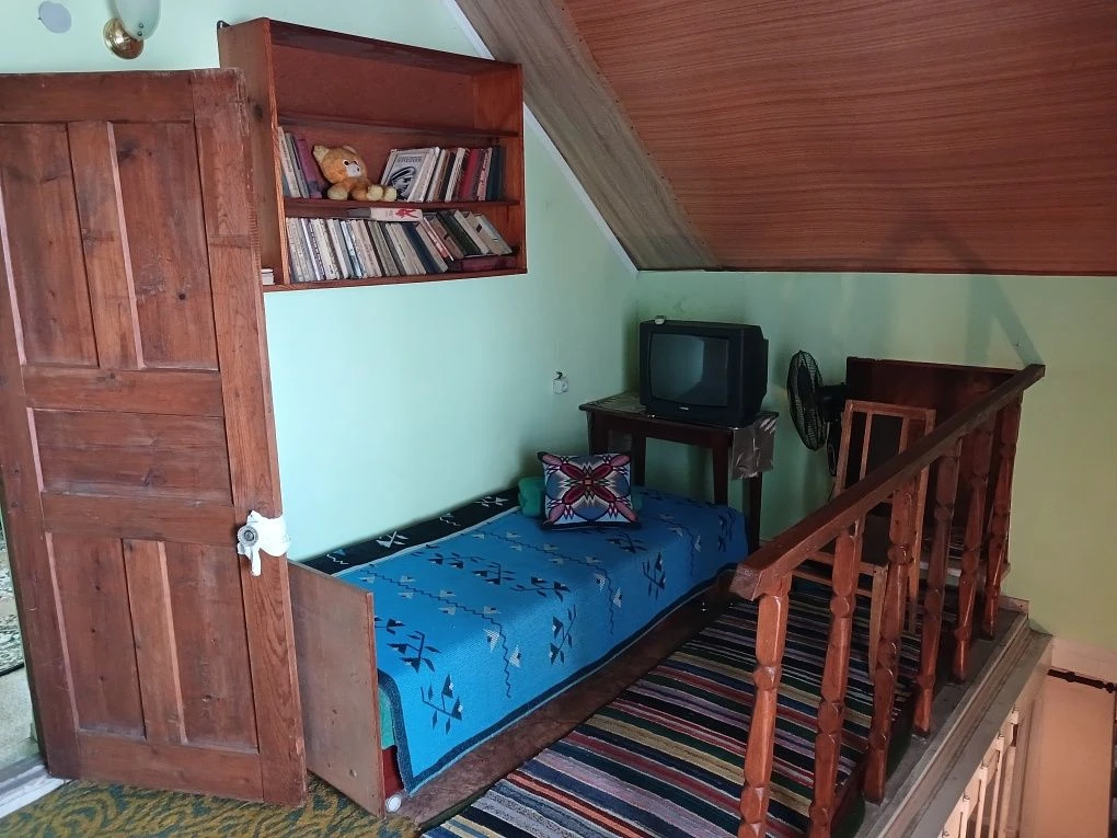 Luxury cottage with a garage, up to 10 km from Zarechnoye