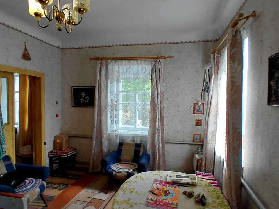 House. Kryvyi Rih, Karnavatyska St.