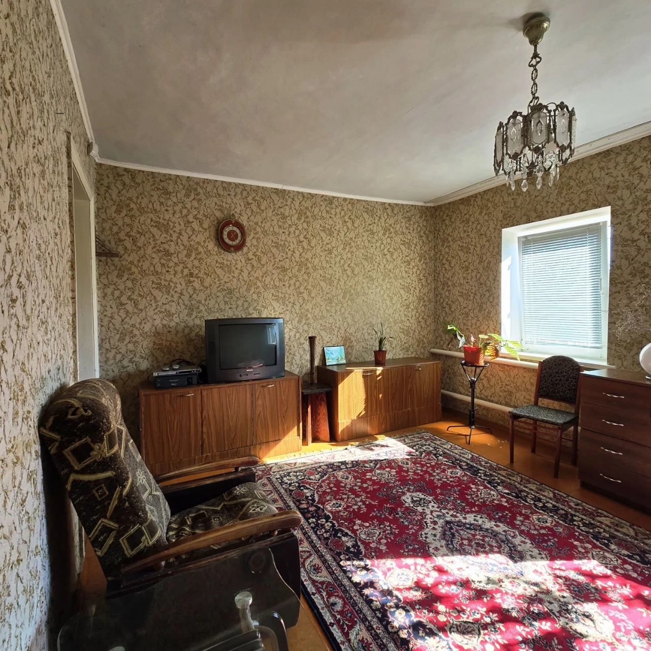 House in the center of Druzhba on Veradsky Street