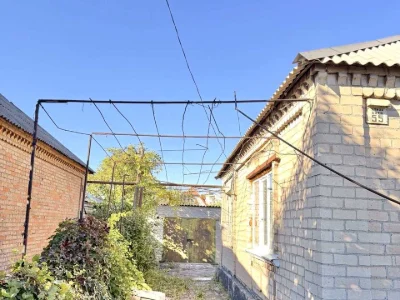 House. Kryvyi Rih, Bah вул.