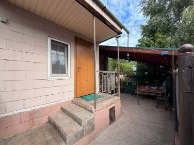 Sale of a 3-bedroom house in the Central-City district