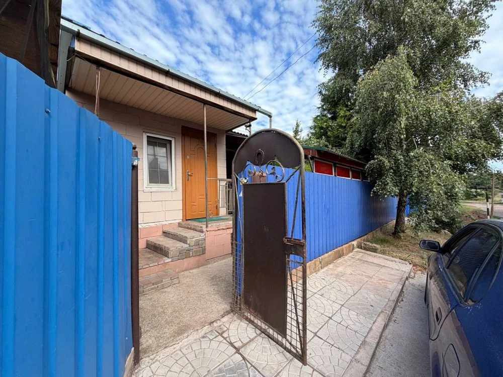 Sale of a 3-bedroom house in the Central-City district