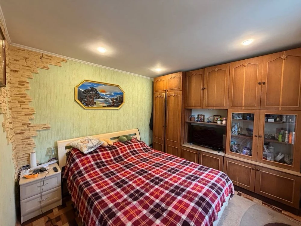 Sale of a 3-bedroom house in the Central-City district