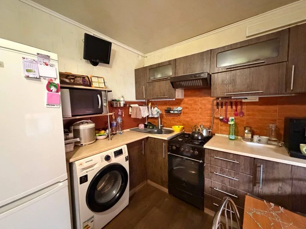 Sale of a 3-bedroom house in the Central-City district