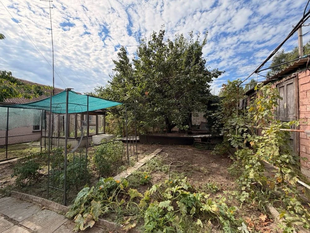 Sale of a 3-bedroom house in the Central-City district