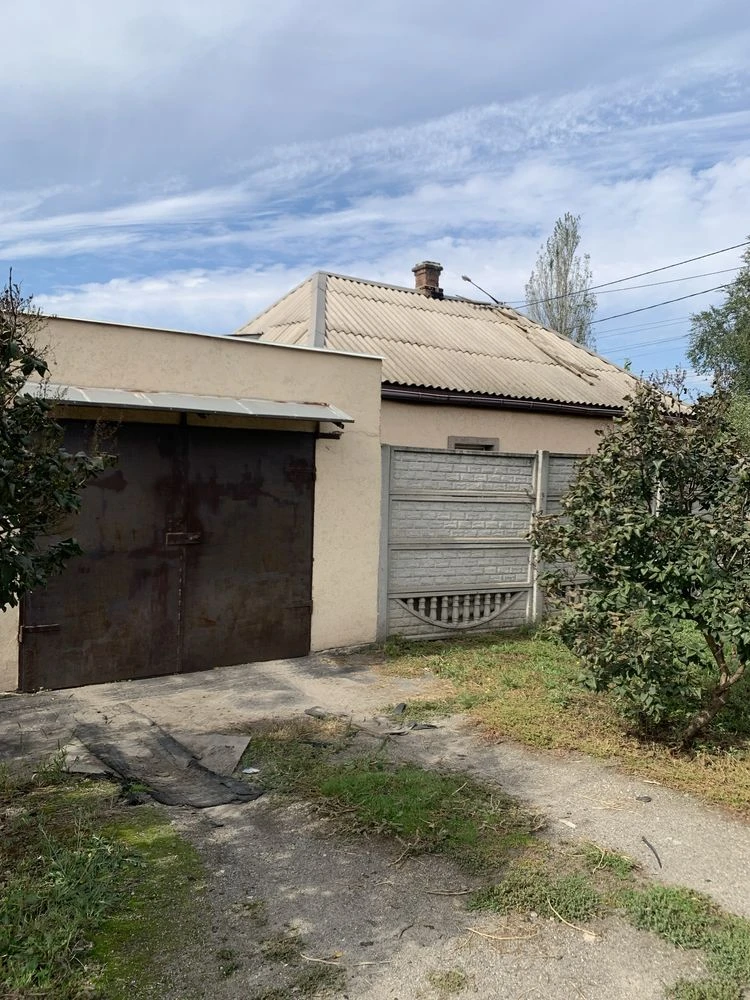 House with Garage, Davgintsevskiy District