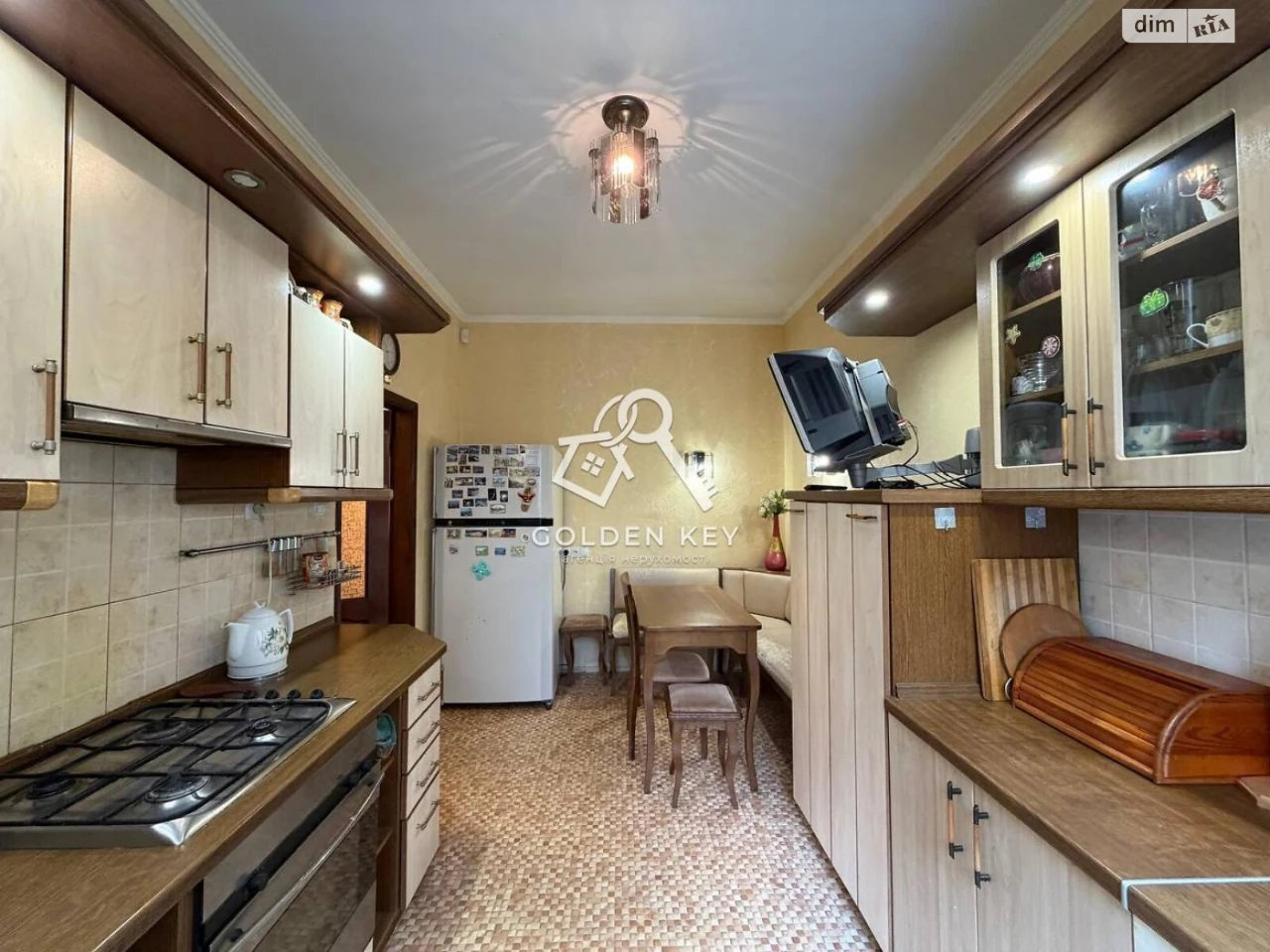 Sale of House in Dovzhynetsky District