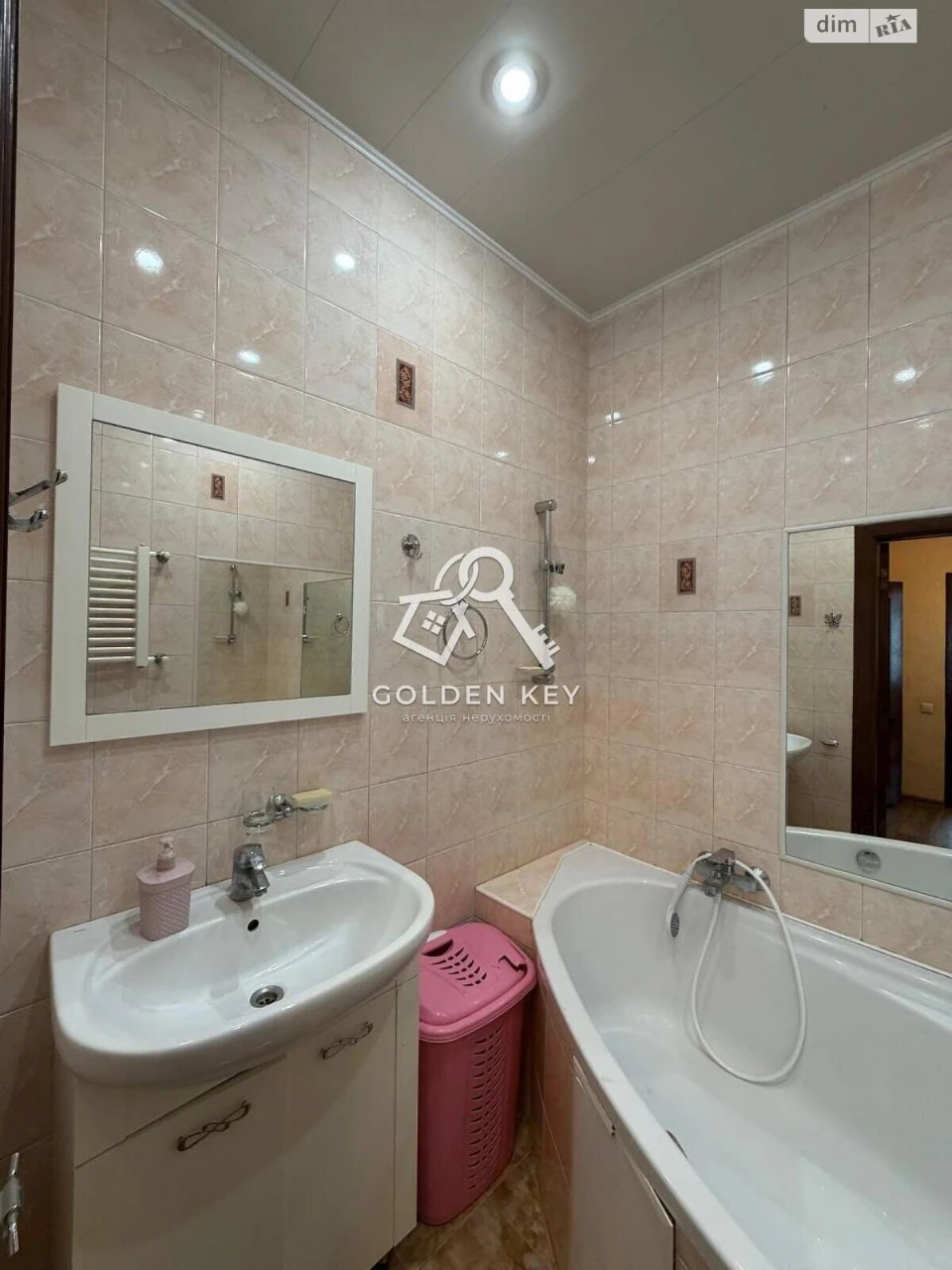 Sale of House in Dovzhynetsky District