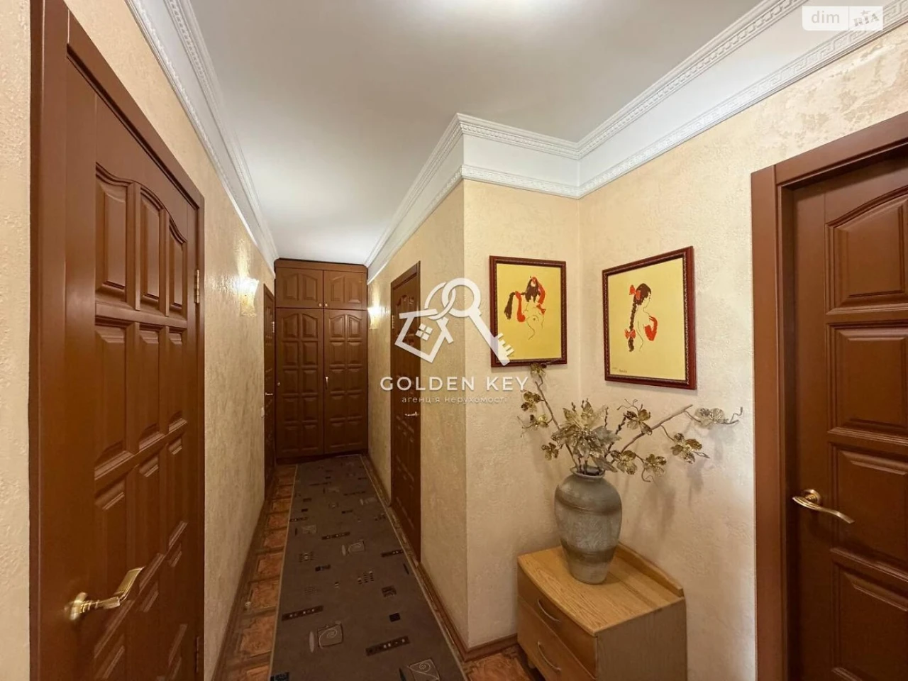 Sale of House in Dovzhynetsky District