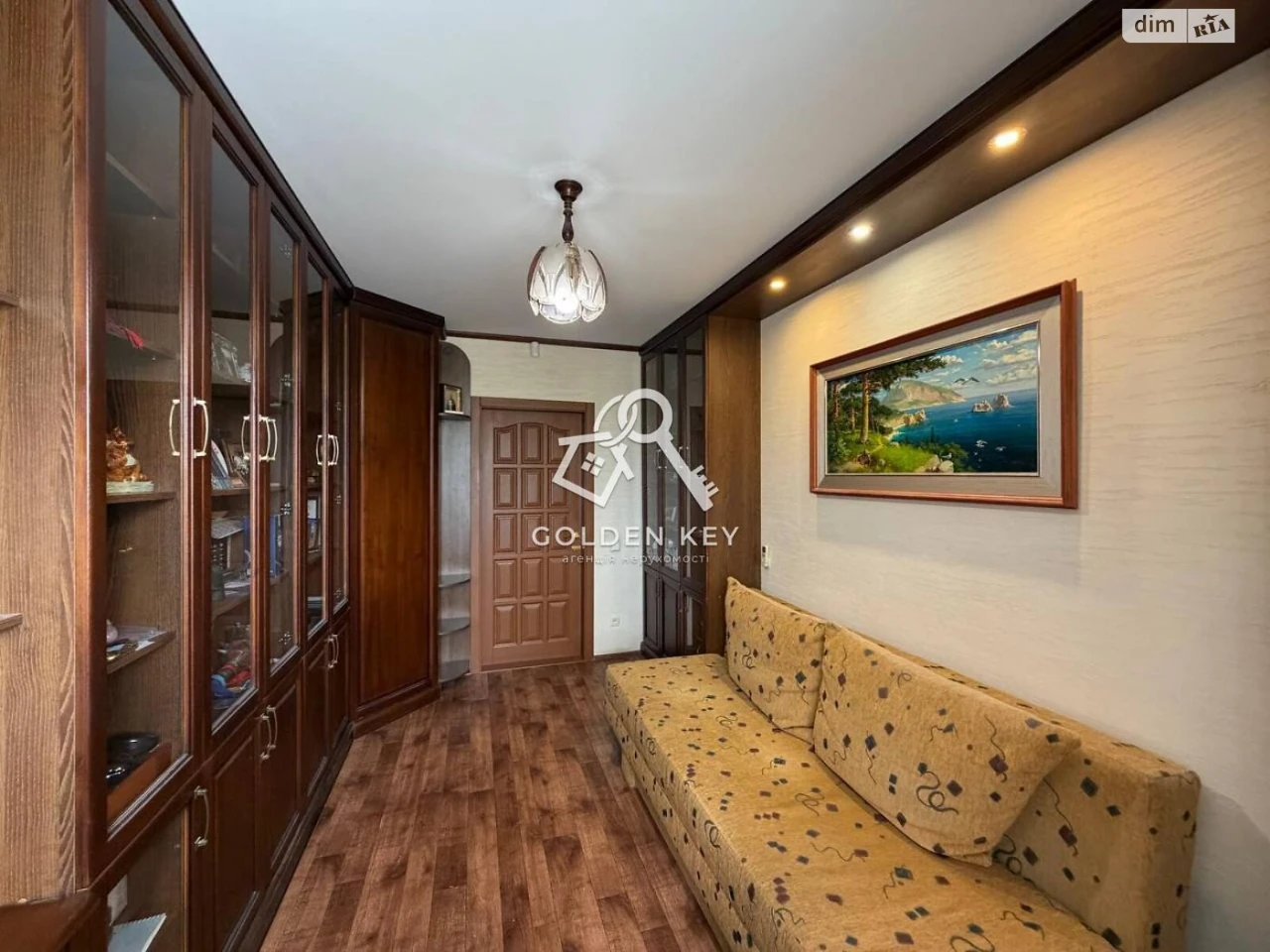 Sale of House in Dovzhynetsky District