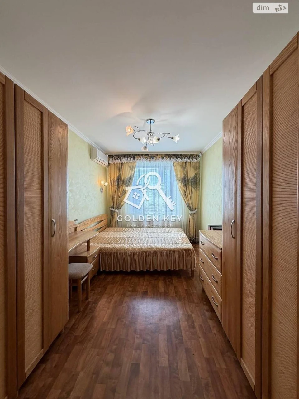 Sale of House in Dovzhynetsky District