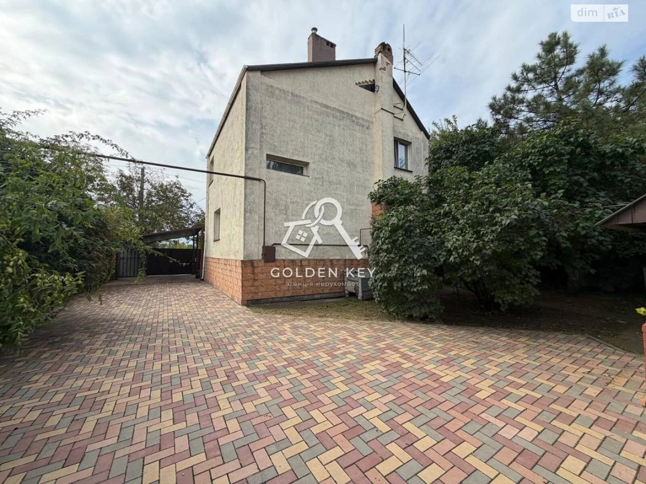 Sale of House in Dovzhynetsky District