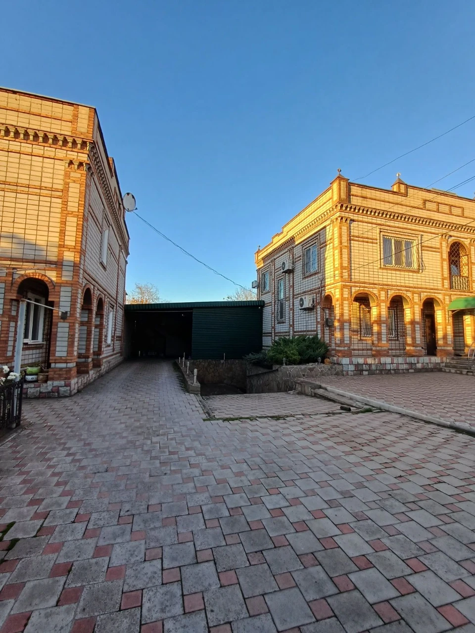 Interesting offer!! Sale of two houses on one plot