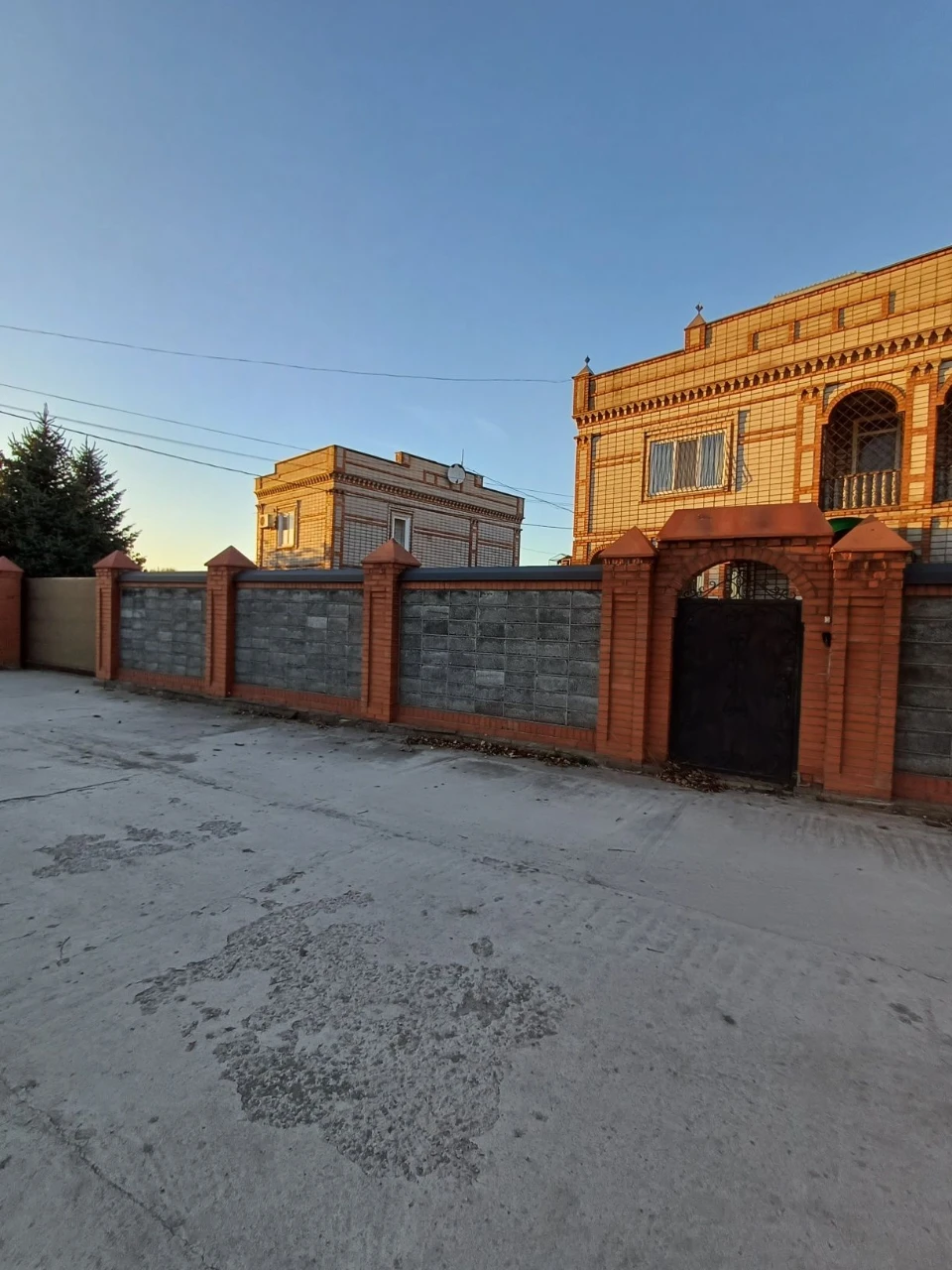 Interesting offer!! Sale of two houses on one plot