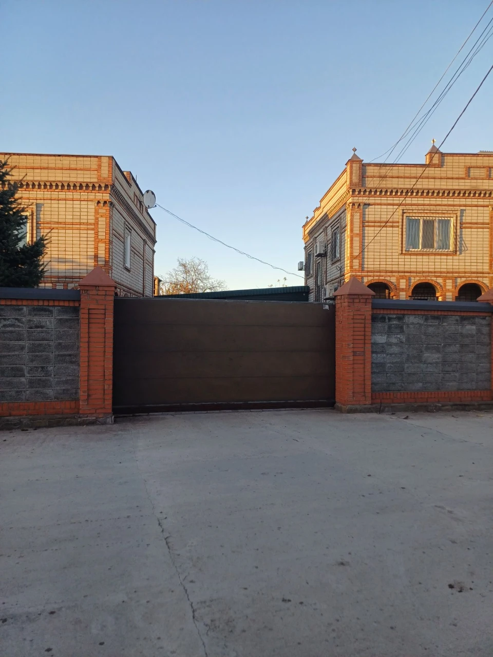 Interesting offer!! Sale of two houses on one plot