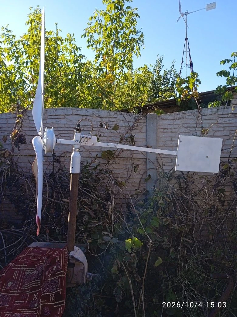 300W wind turbine for home or dacha for sale