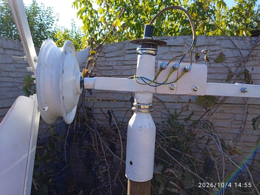 300W wind turbine for home or dacha for sale