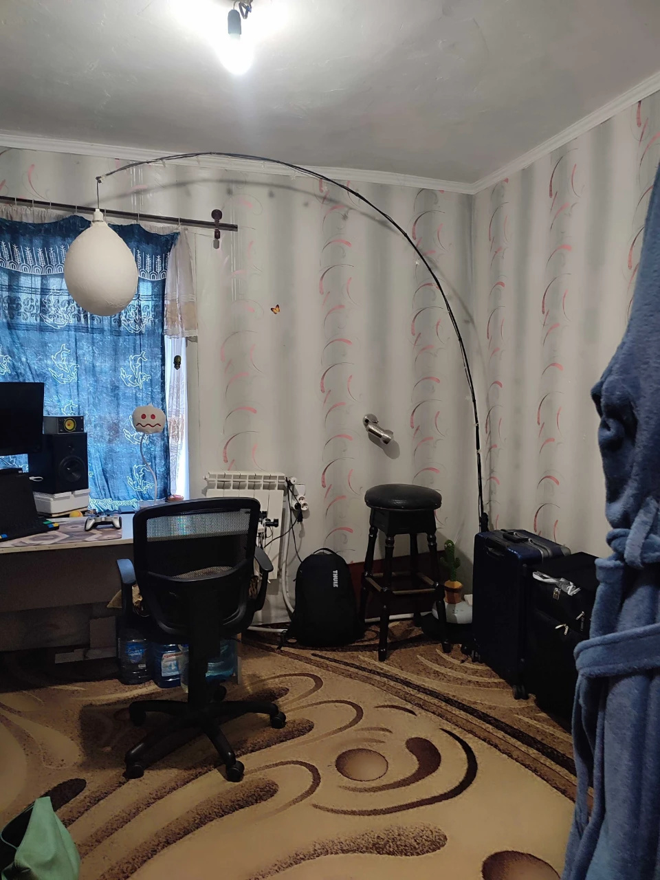 For sale, cozy house. Possible with certificate.