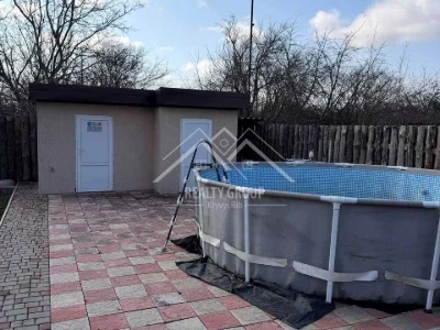 Будинок. Кривий Ріг, Військове містечко 33 вул.