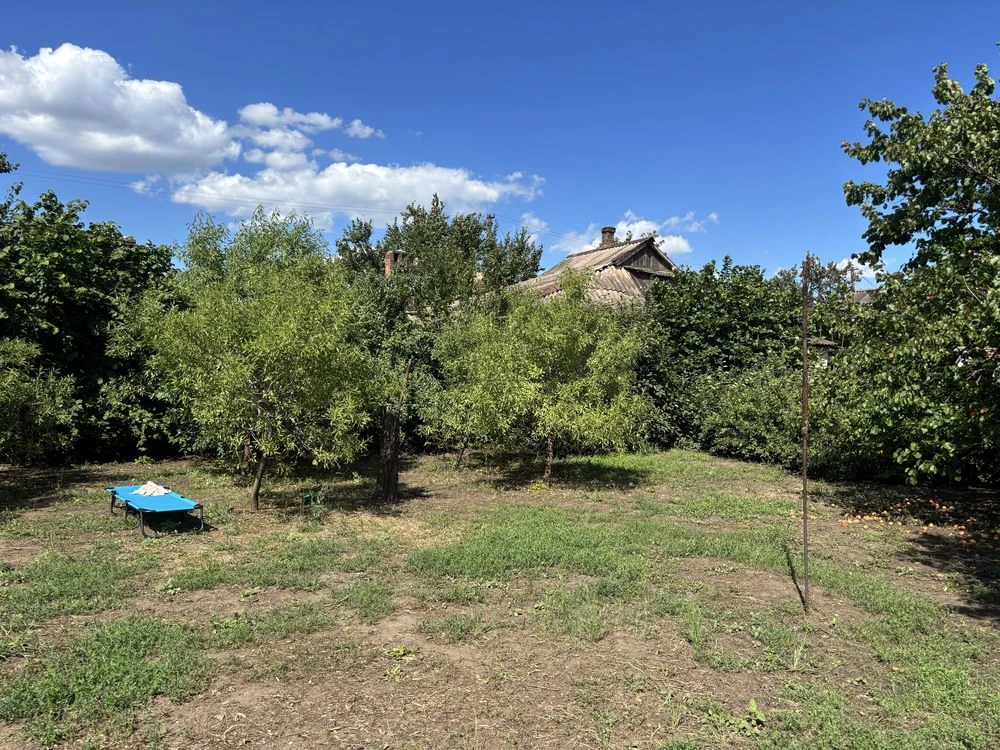 For Sale: House with a 10-Acre Plot in Metelopolysk