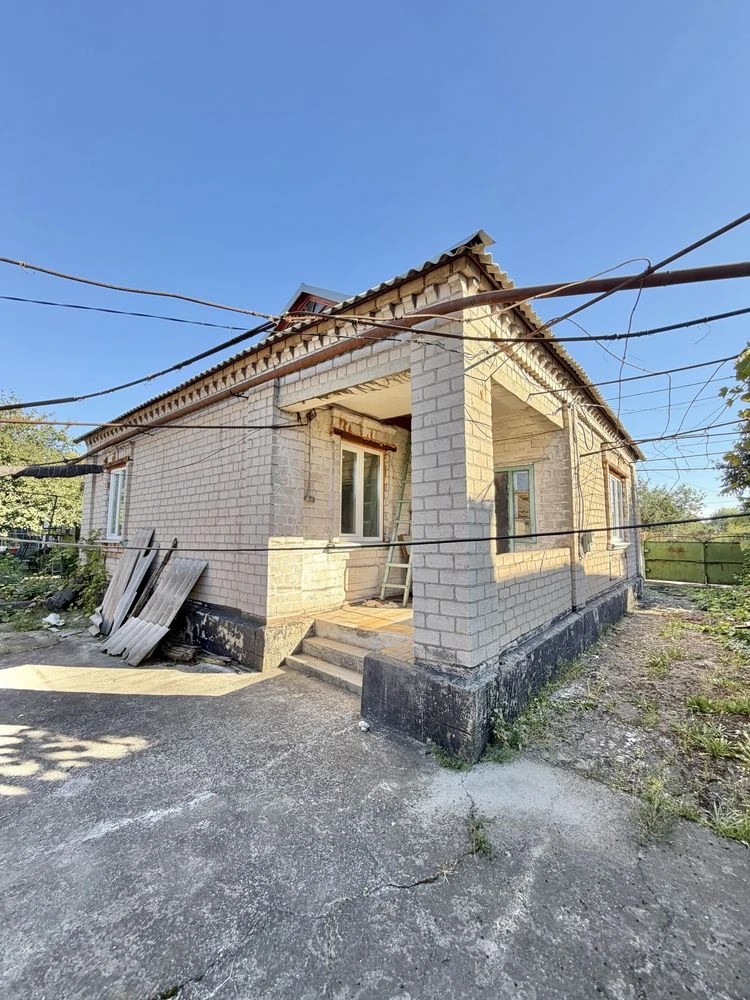 Sale of House, Bah Laistovka Street, Razivka