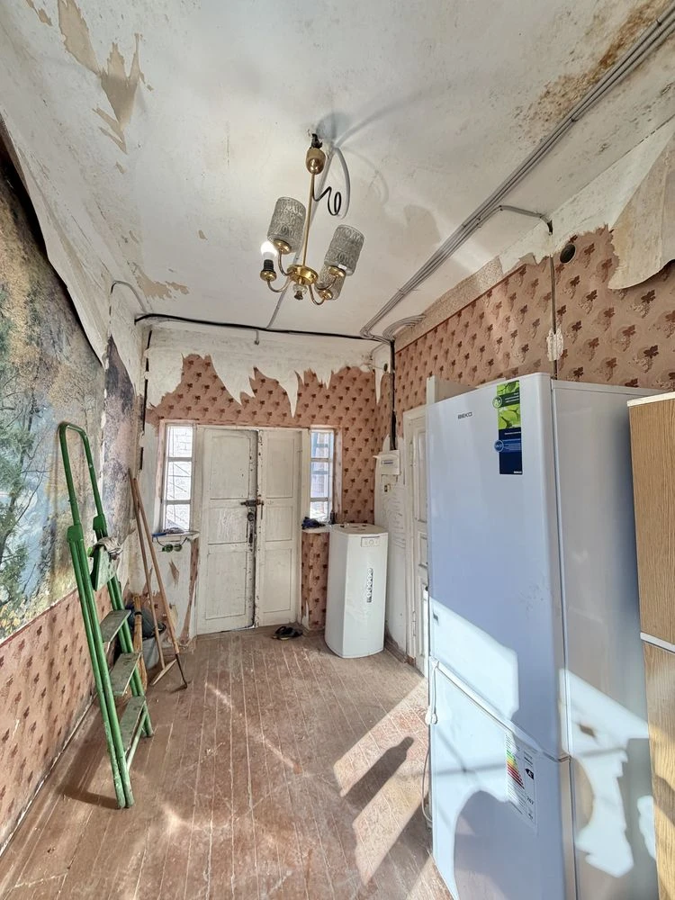 Sale of House, Bah Laistovka Street, Razivka