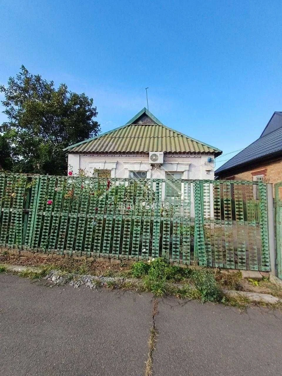 Продаж будинку вул. Прорізна (Мопр) 2 великі окремі кімнати.