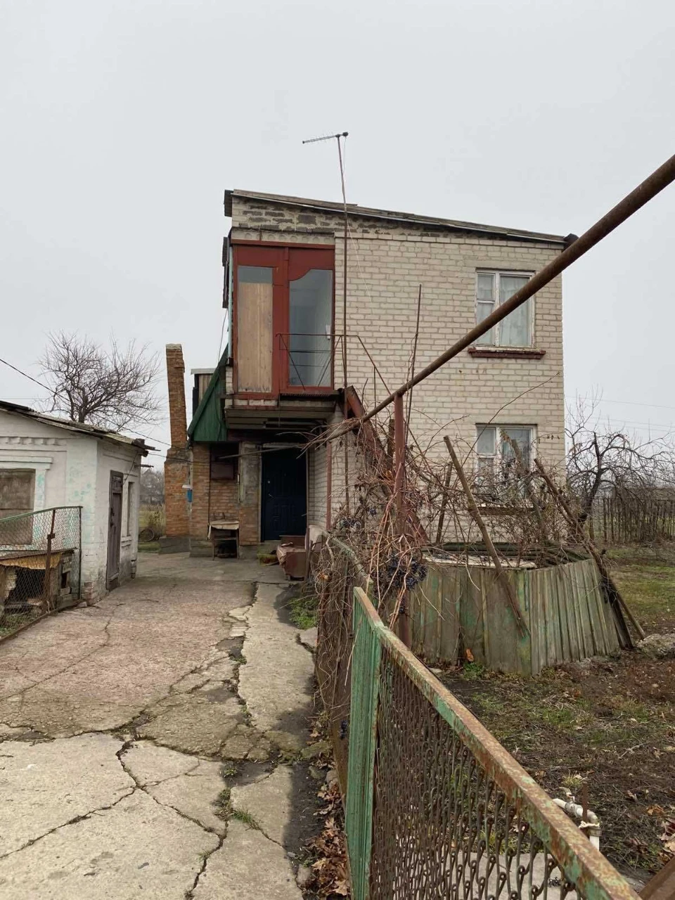 Продаж затишного будинку в СМТ Радущне