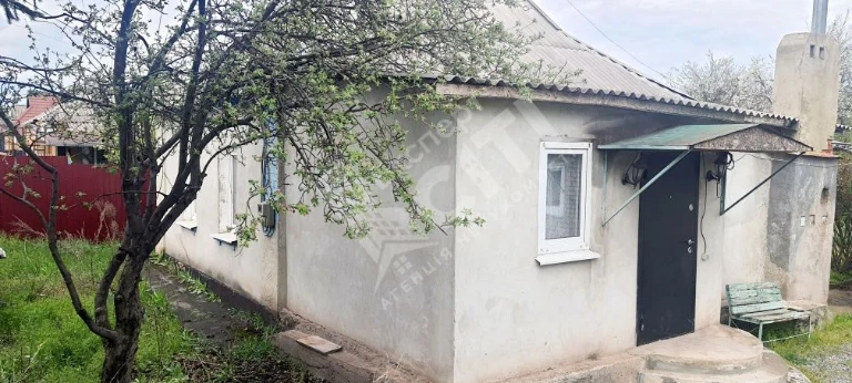 House with furniture and appliances. For sale