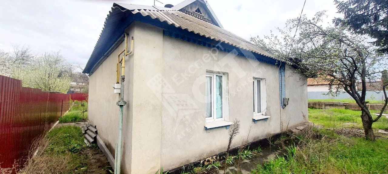House with furniture and appliances. For sale