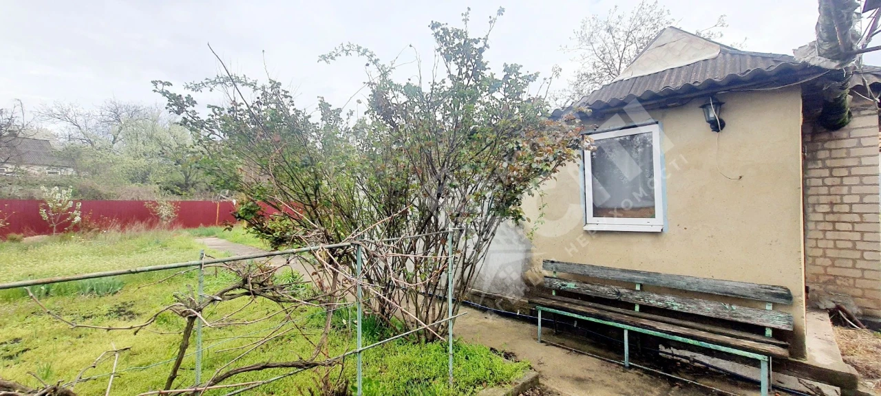 House with furniture and appliances. For sale