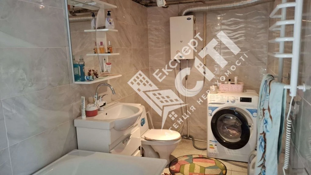House with furniture and appliances. For sale