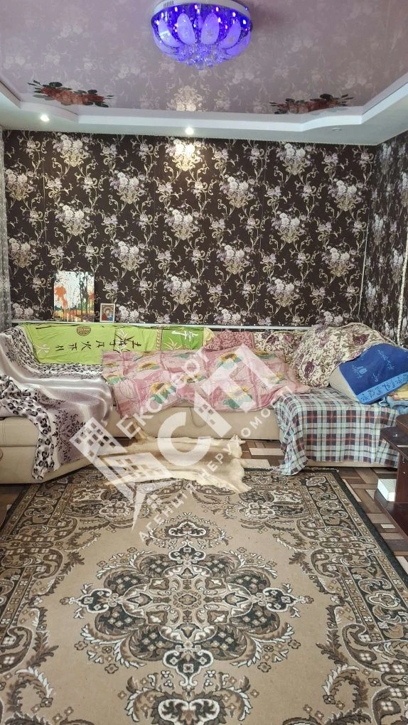 House with furniture and appliances. For sale