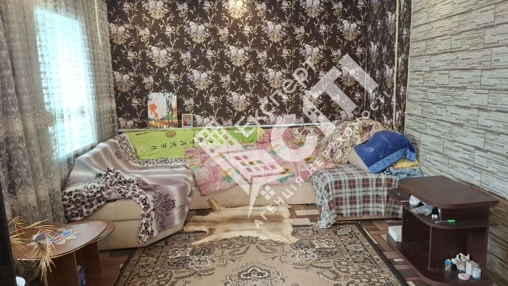 House with furniture and appliances. For sale