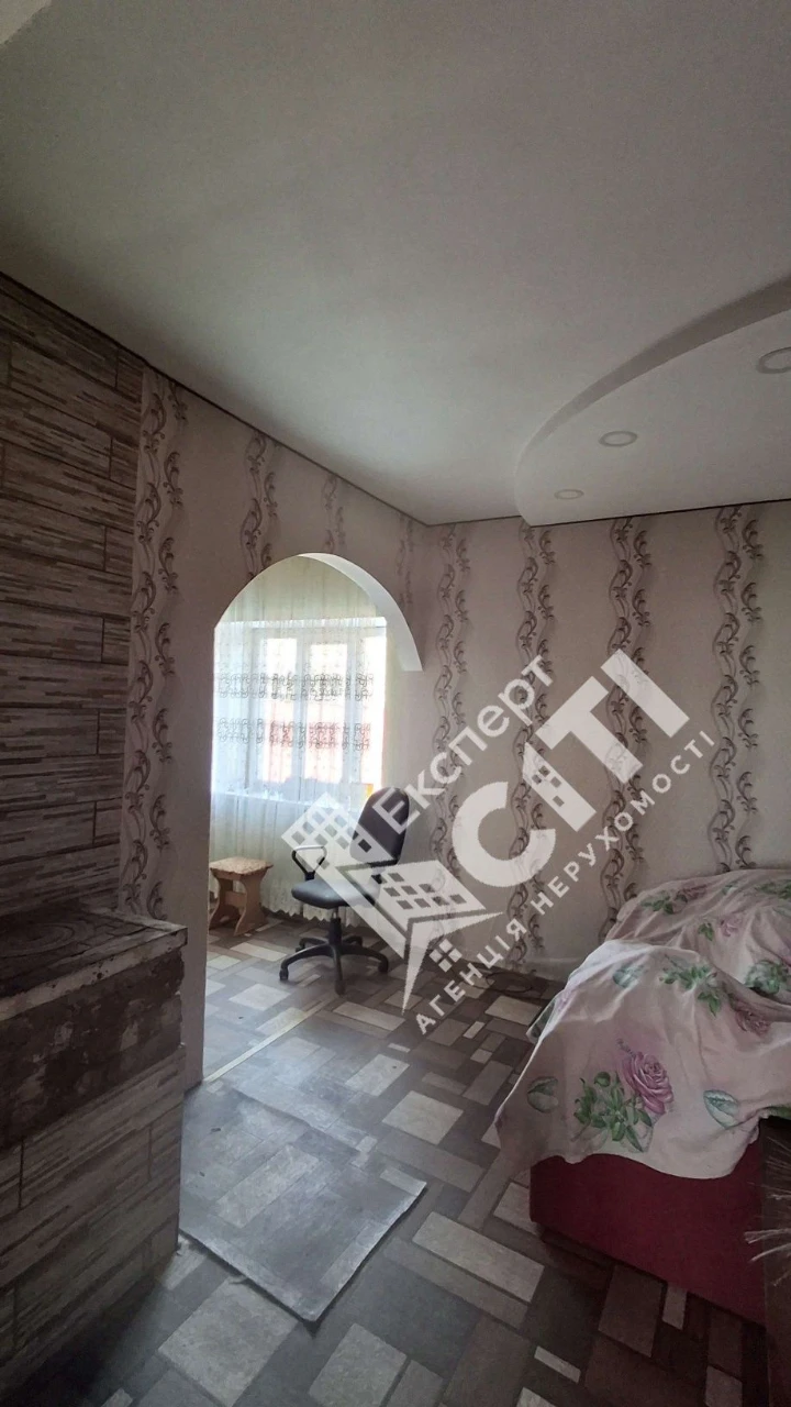 House with furniture and appliances. For sale
