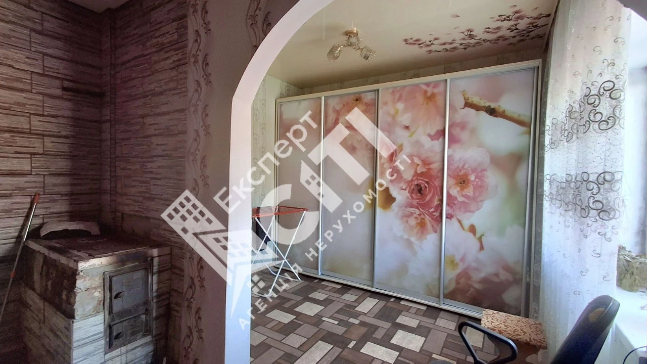 House with furniture and appliances. For sale