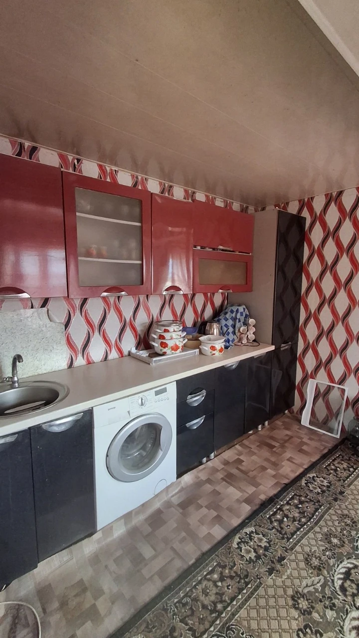 House with furniture and appliances. For sale