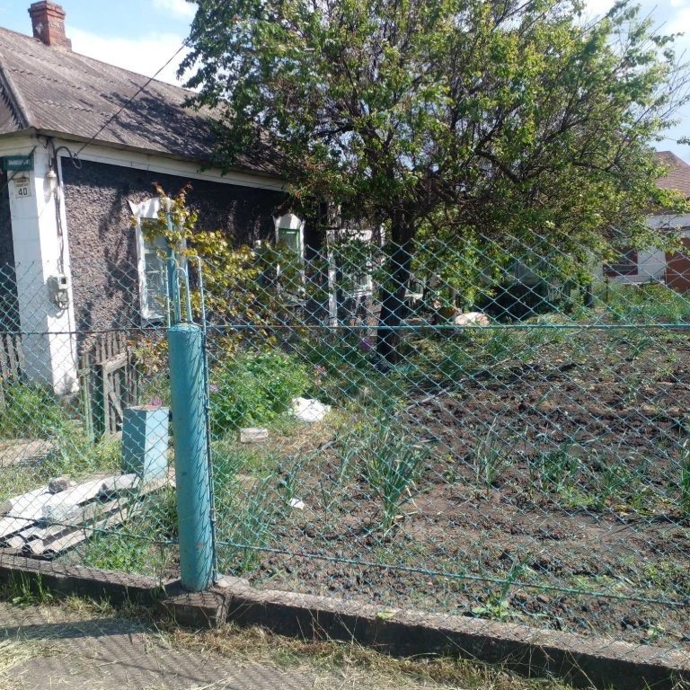 House for sale in the center of Druzhba