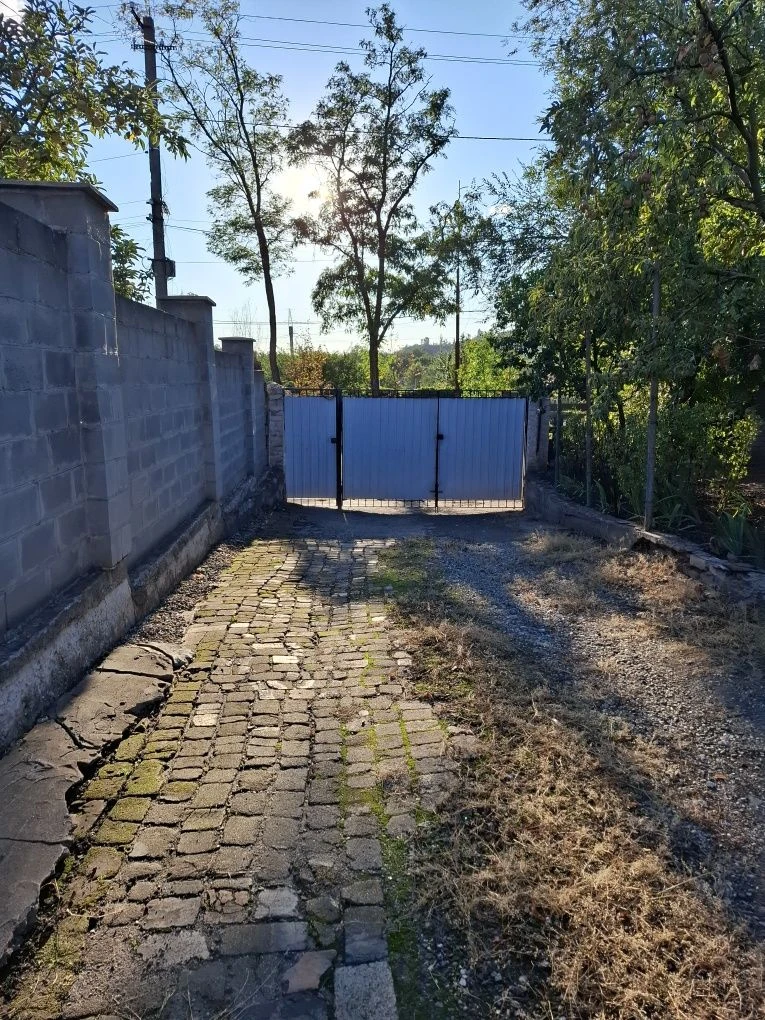 Продам  Будинок  по вул . Зимових походів ( Симбірцева)